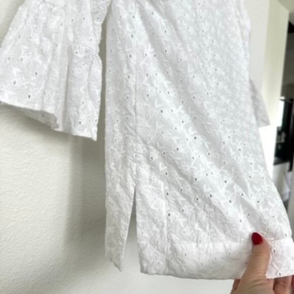 Lilly Pulitzer White Eyelet Fish Pattern Top Size S - Excellent Condition - Picture 5 of 8